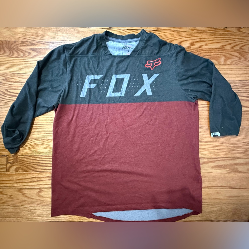 Fox Red and Gray Logo Tee